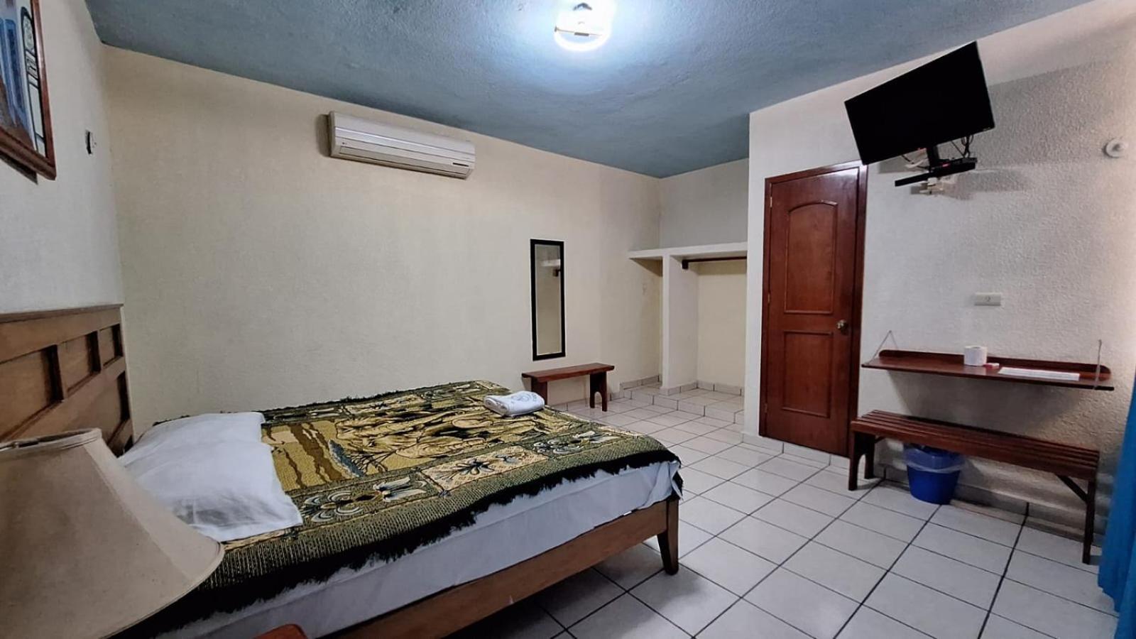 וייארמוסה Hotel Carmelitas 42 מראה חיצוני תמונה